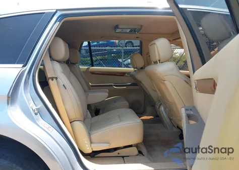 2008 Mercedes-Benz R 350 4Matic z USA, uszkodzony, nr VIN 4JGCB65EX8A062523